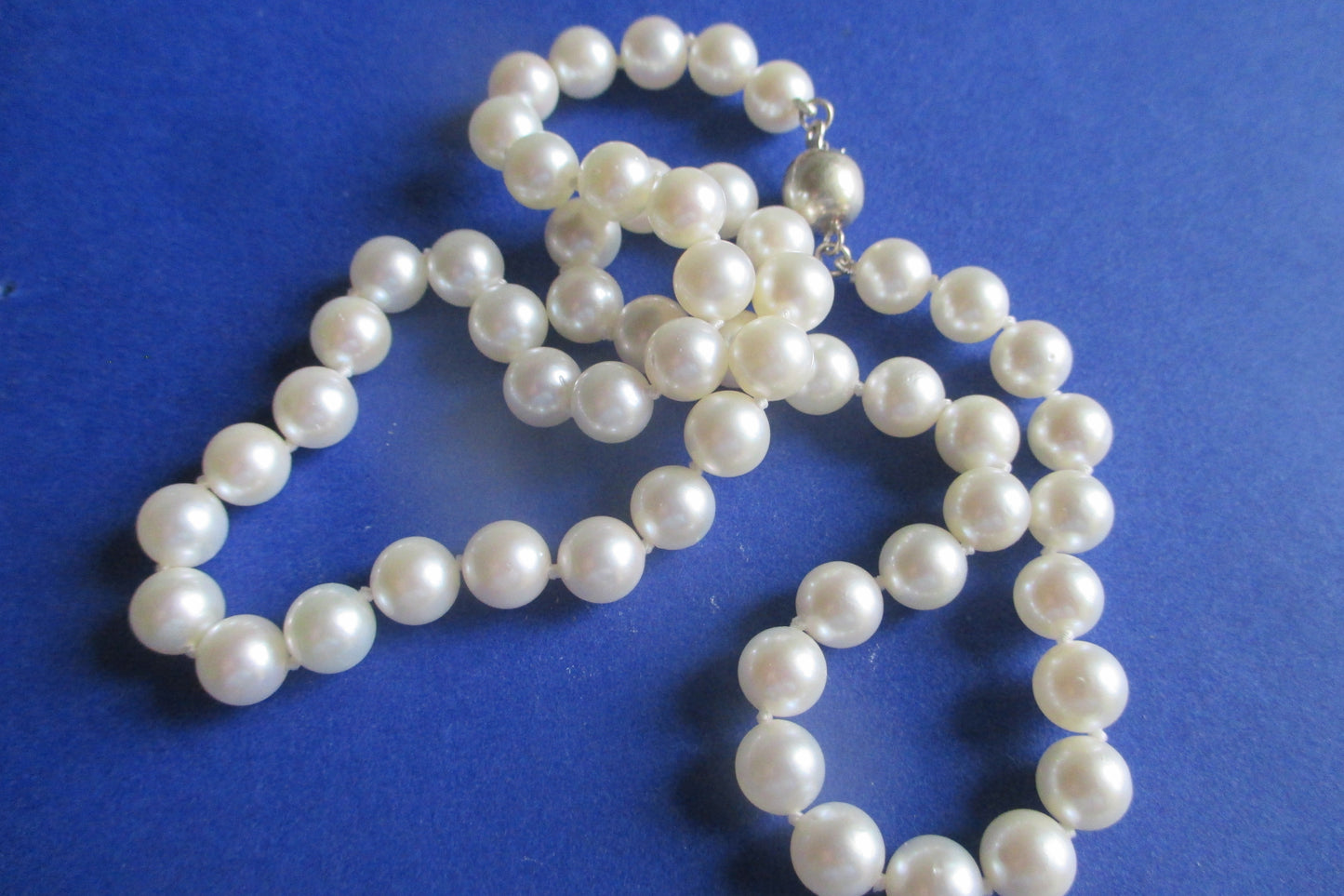 White sea pearl necklace