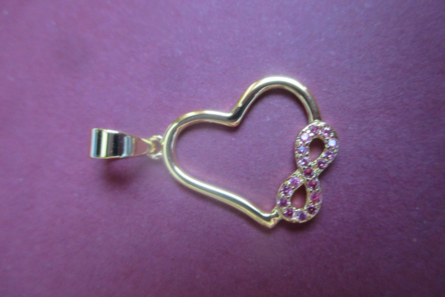 Gold plated Heart eternity pendant with RED accents