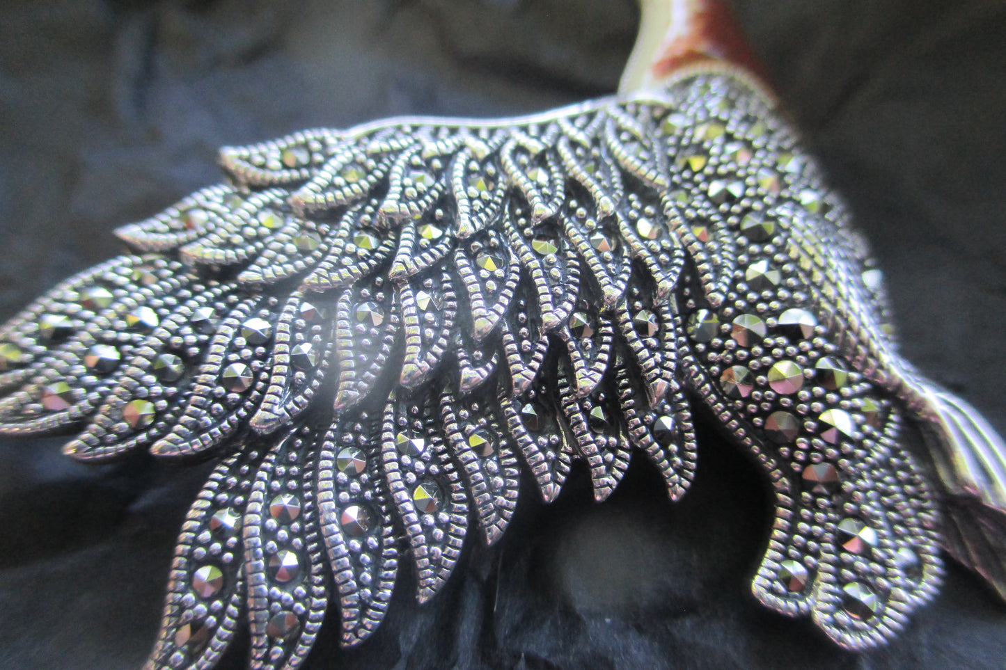 Enamel duck broach