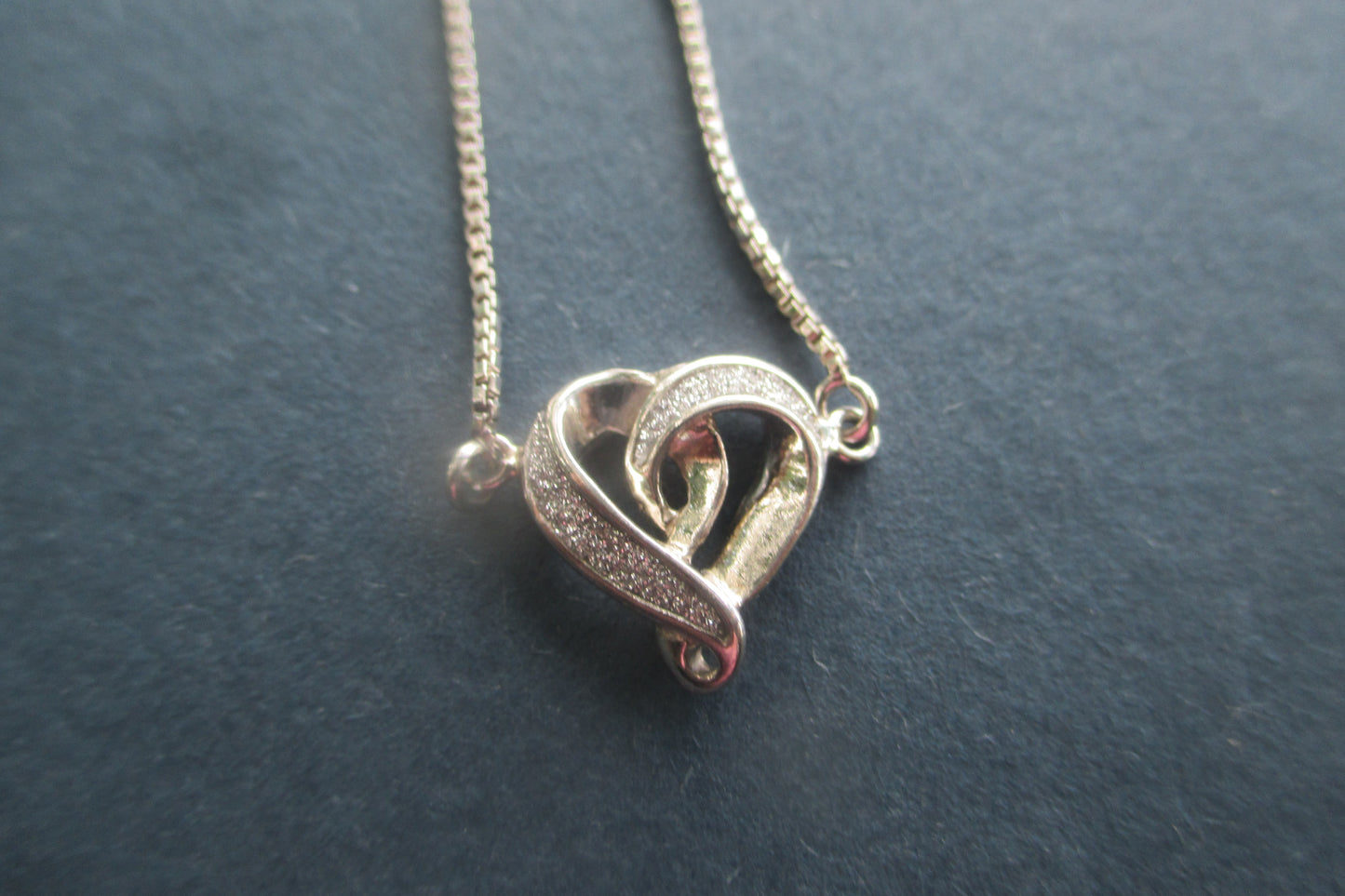 Heart accent bracelet
