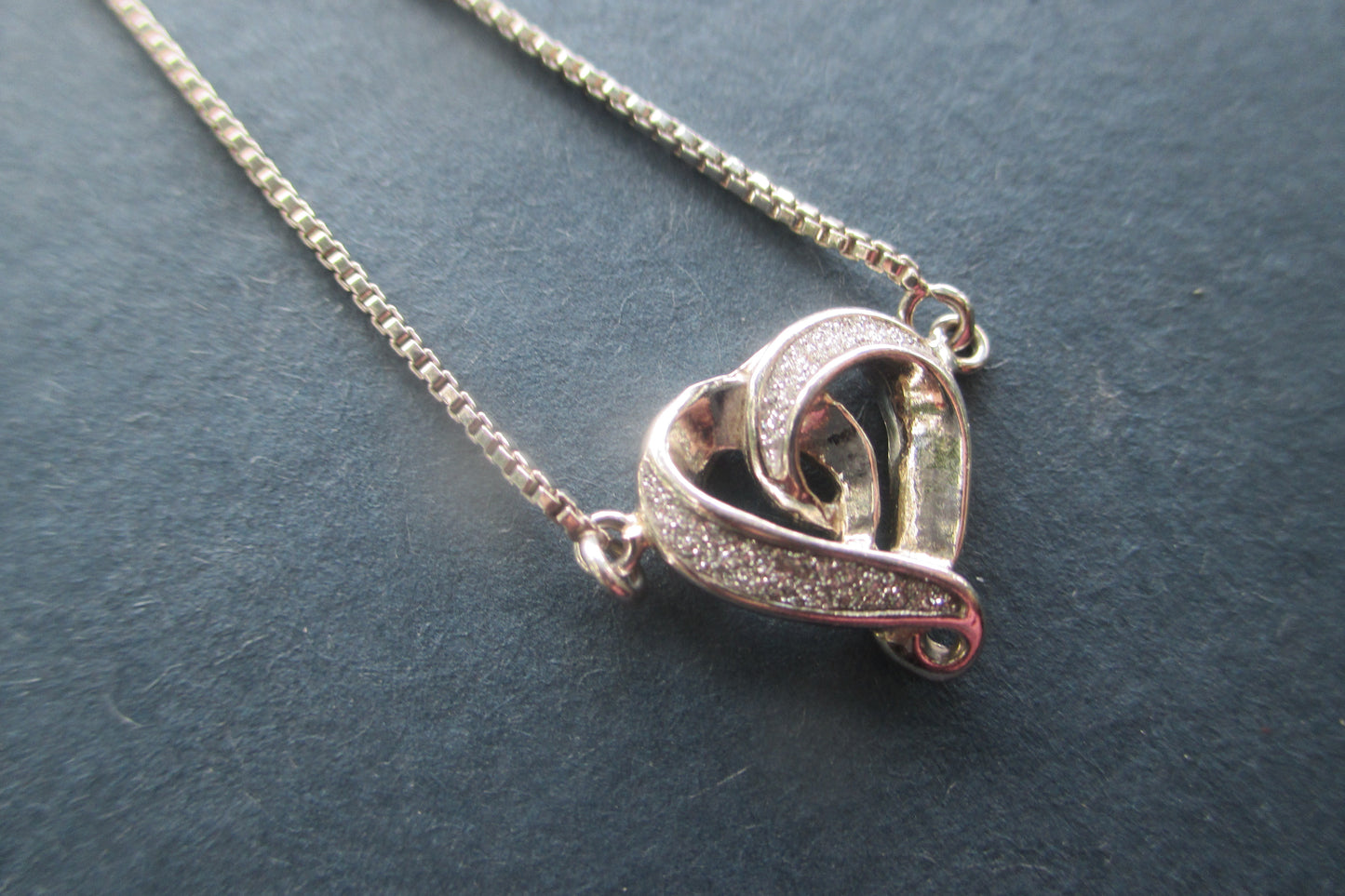 Heart accent bracelet