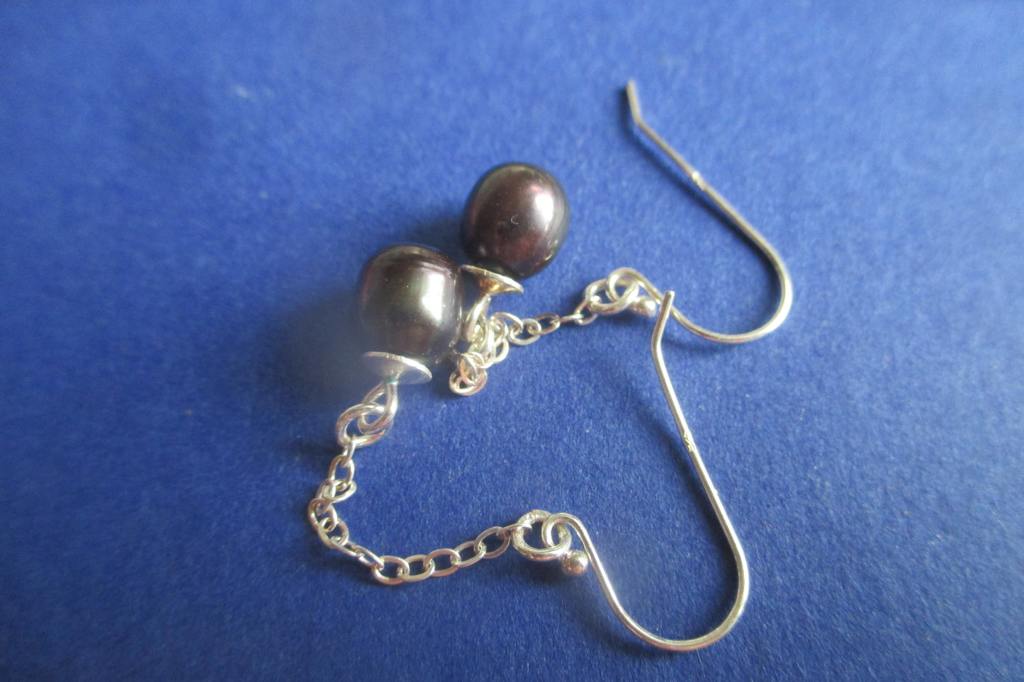 Silver hook black pearl earrings
