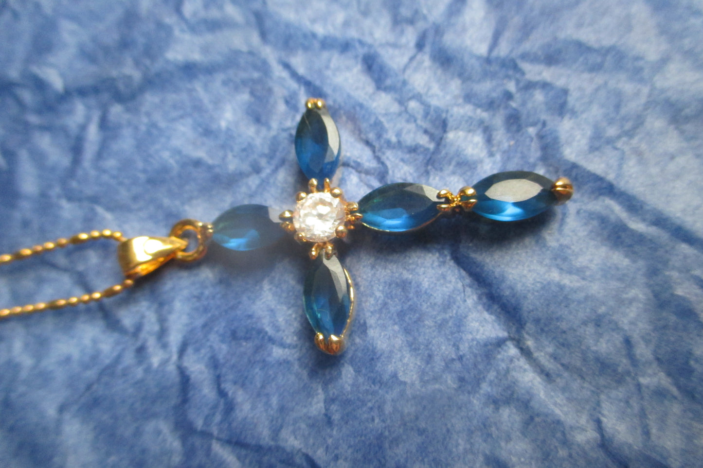 Cultured crystal Cross pendant