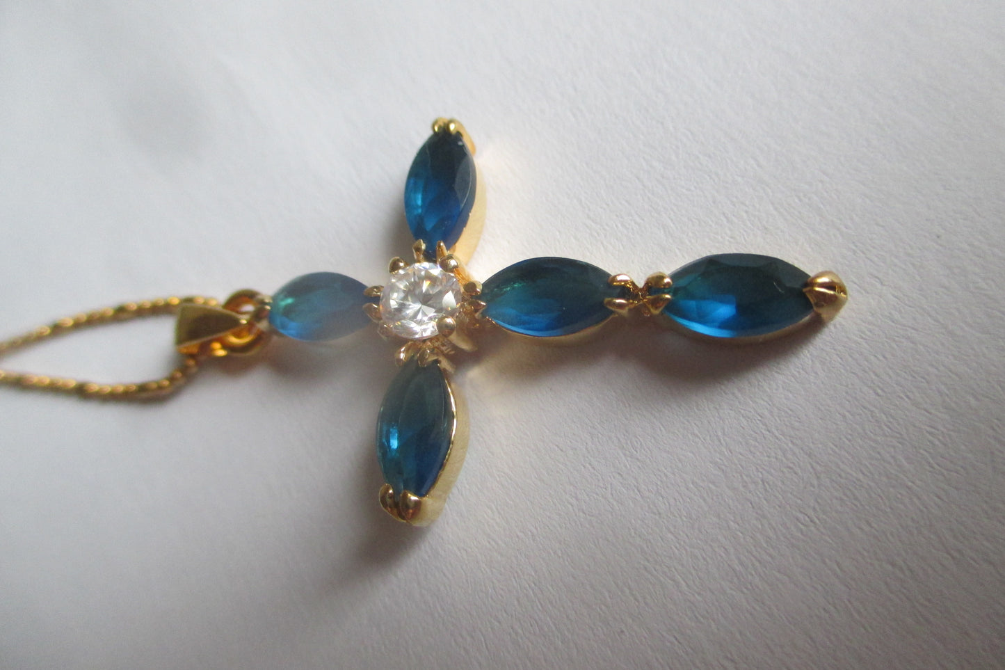 Cultured crystal Cross pendant