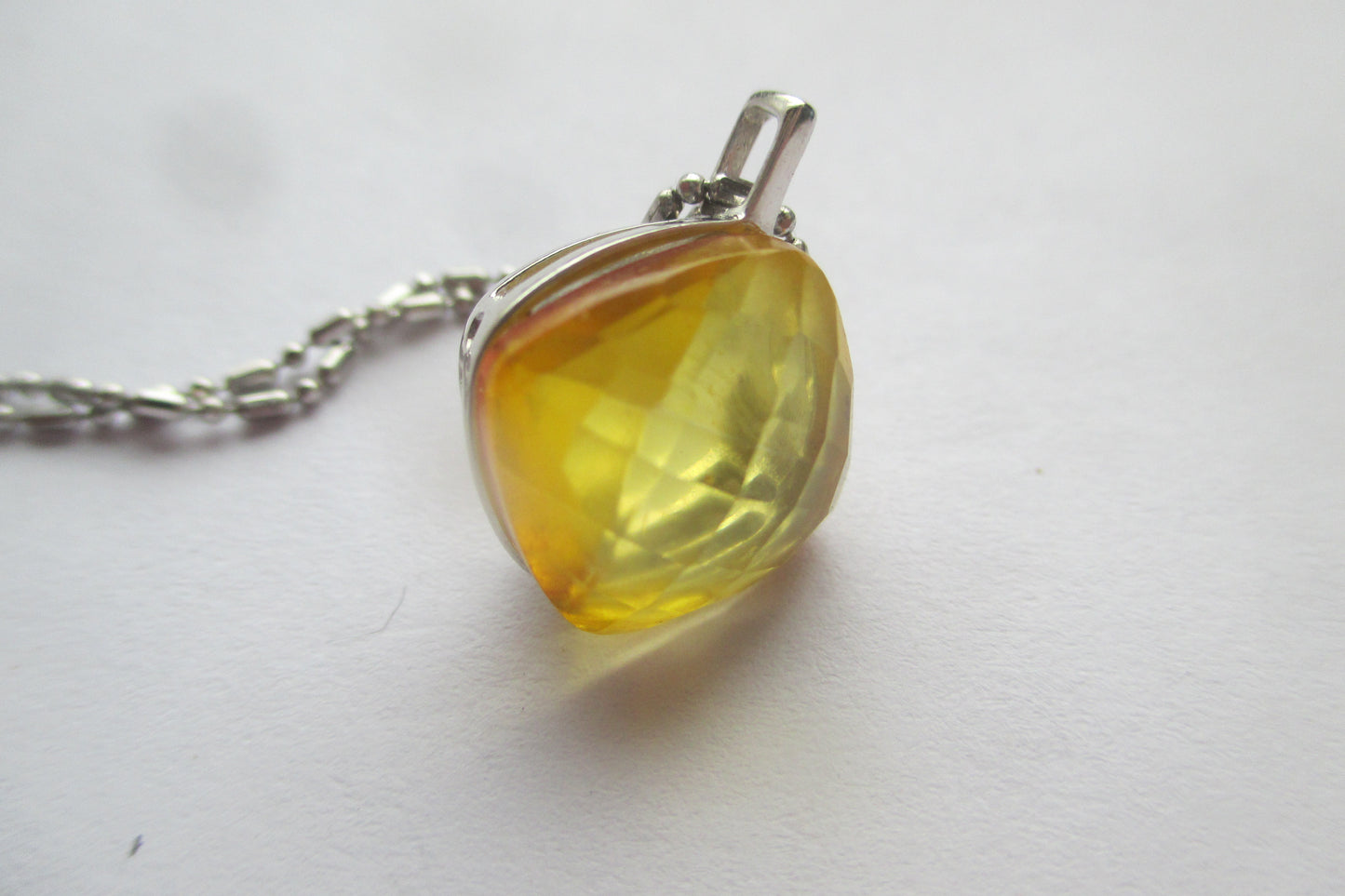 Venetian glass pendant