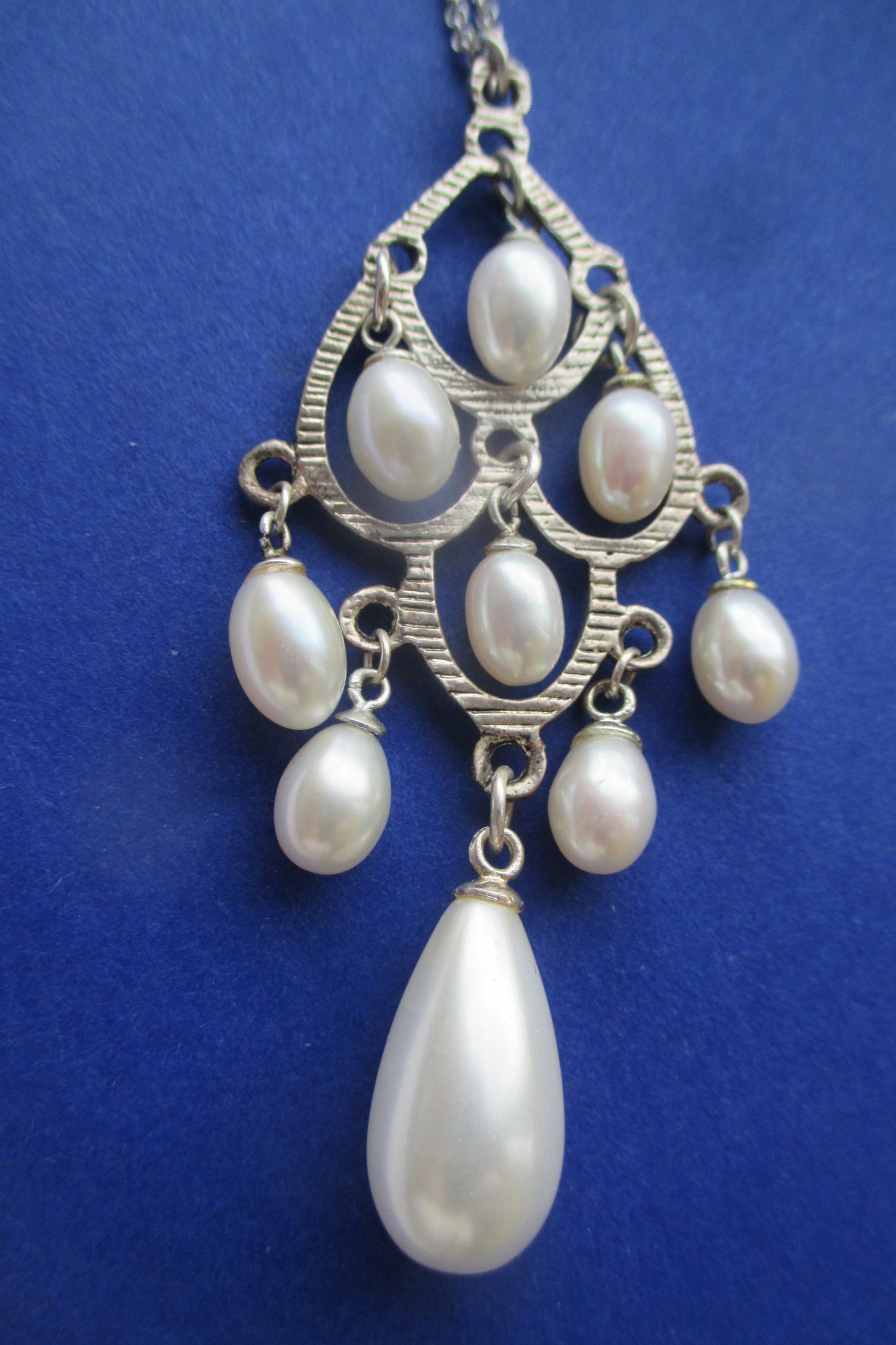 Indian style pearl pendant