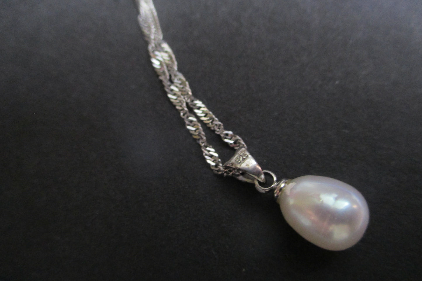 White pearl pendant