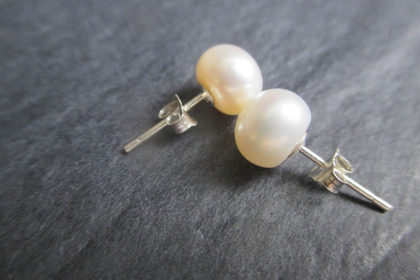 Silver stud pearl earrings