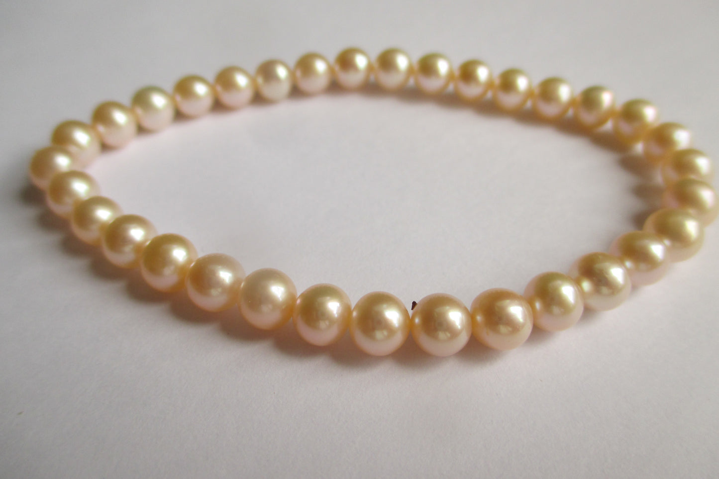 Pink sea pearl bracelet