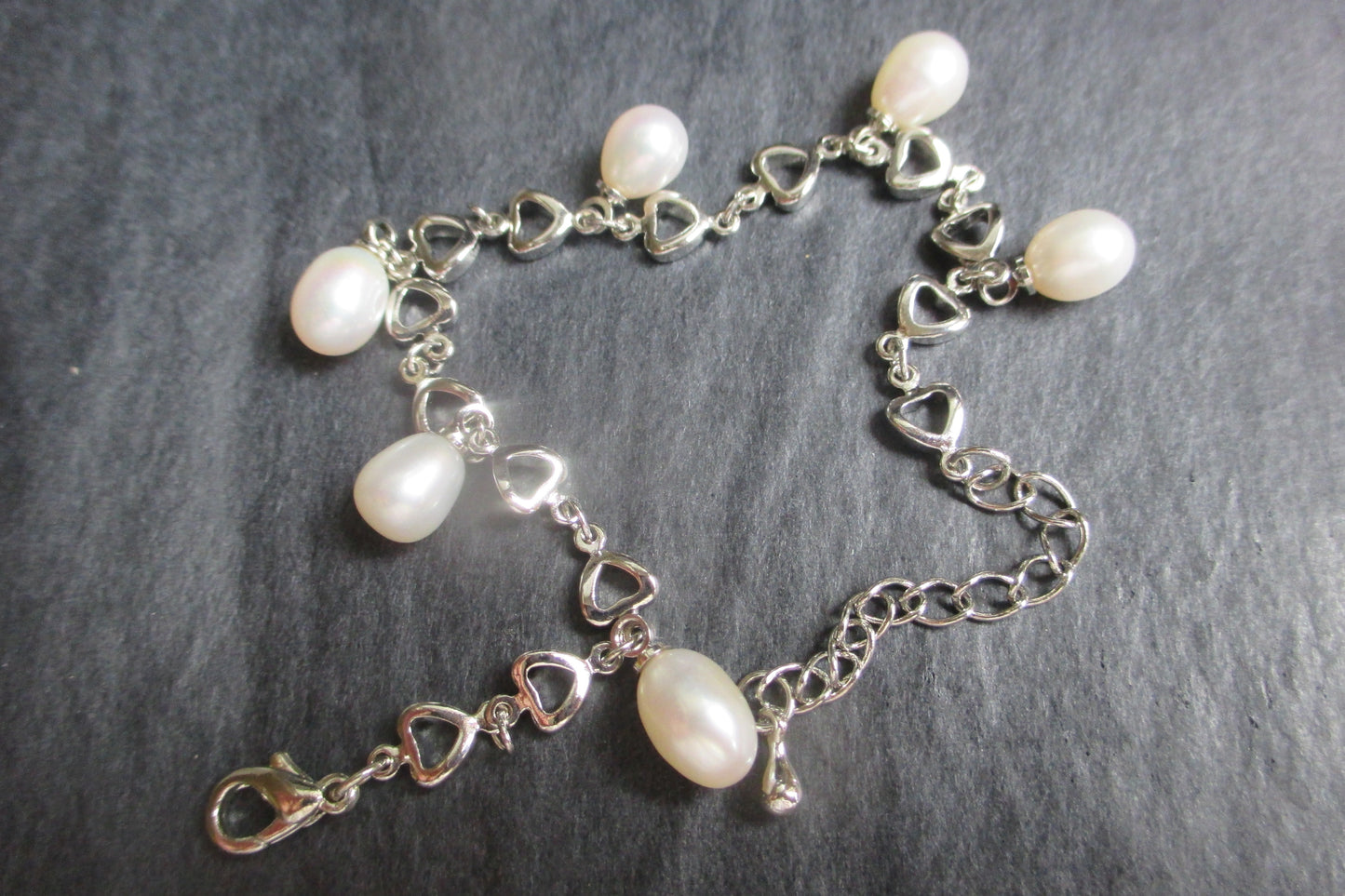 Pearl bracelet