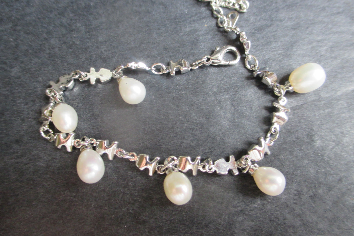 Pearl bracelet