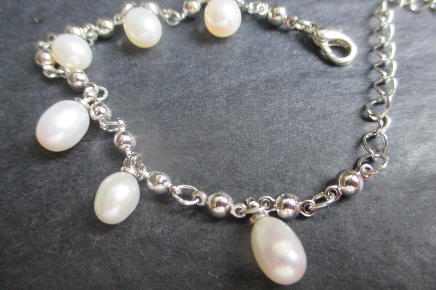 Pearl bracelet