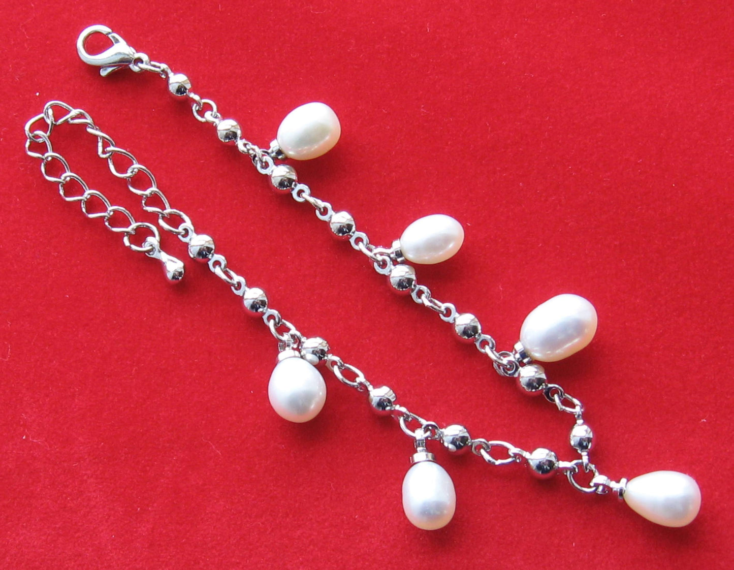 Pearl bracelet