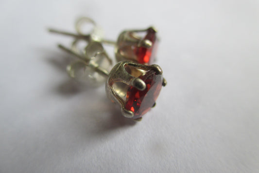 Silver stud garnet earrings