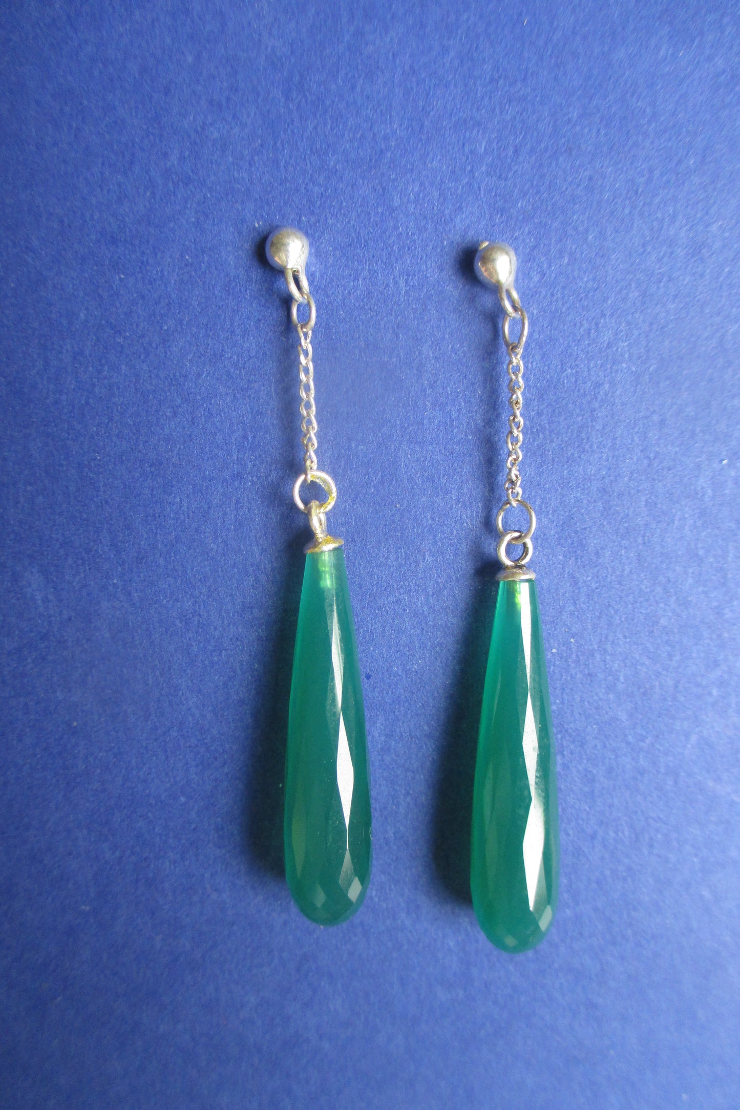 Silver stud green chalcedony earrings