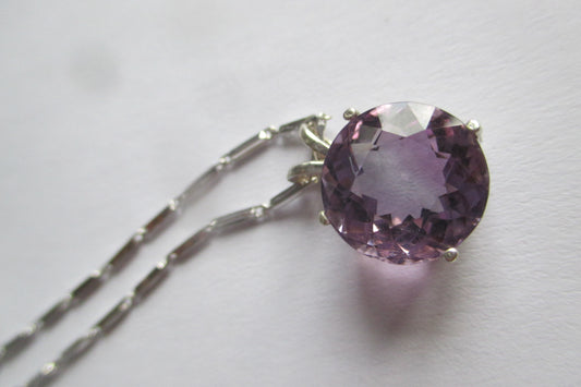 Amethyst silver pendant