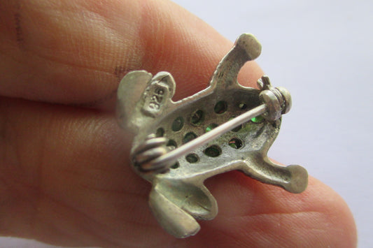 Small turtle broach