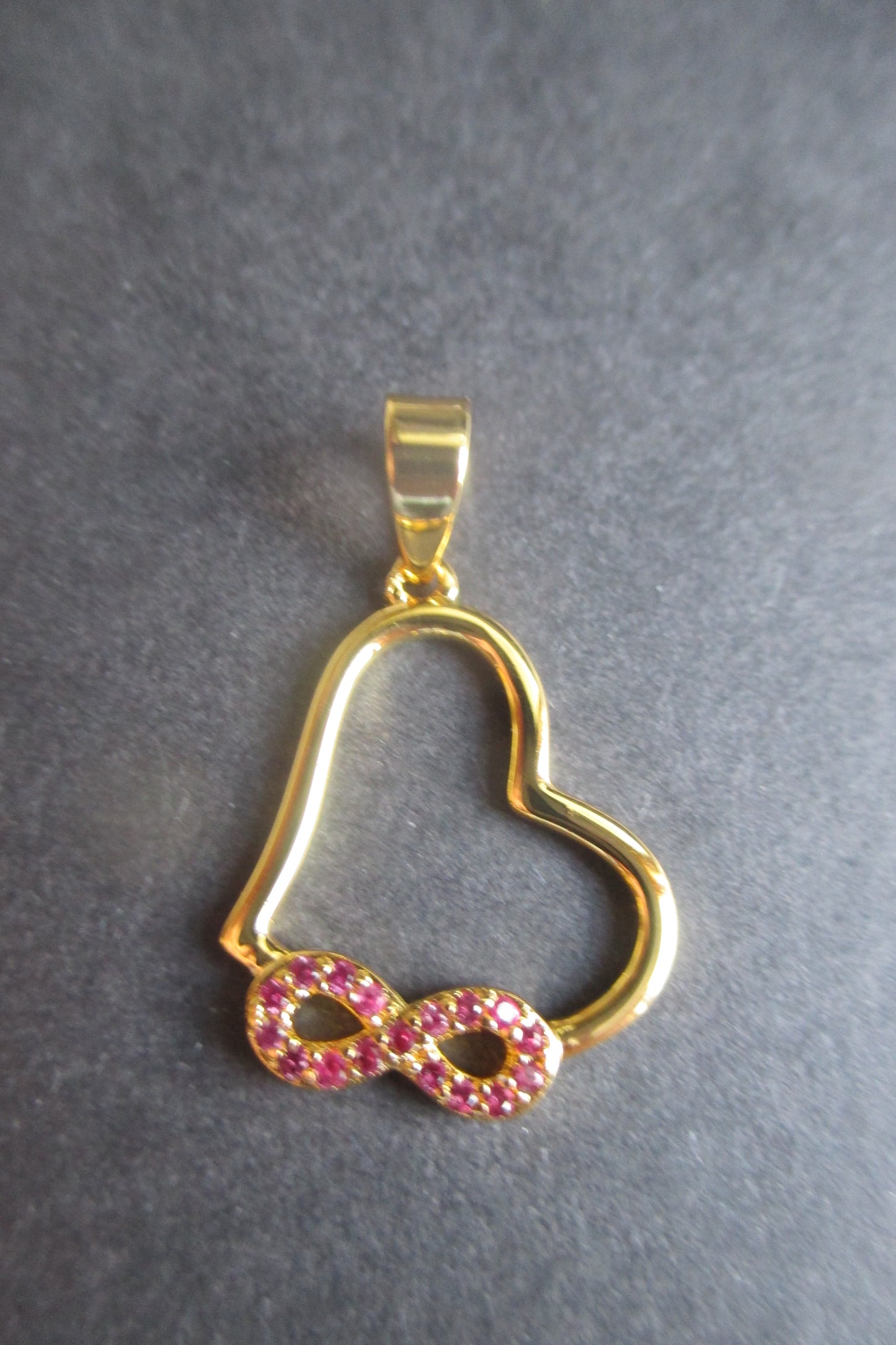 Gold plated Heart eternity  pendant with RED accents