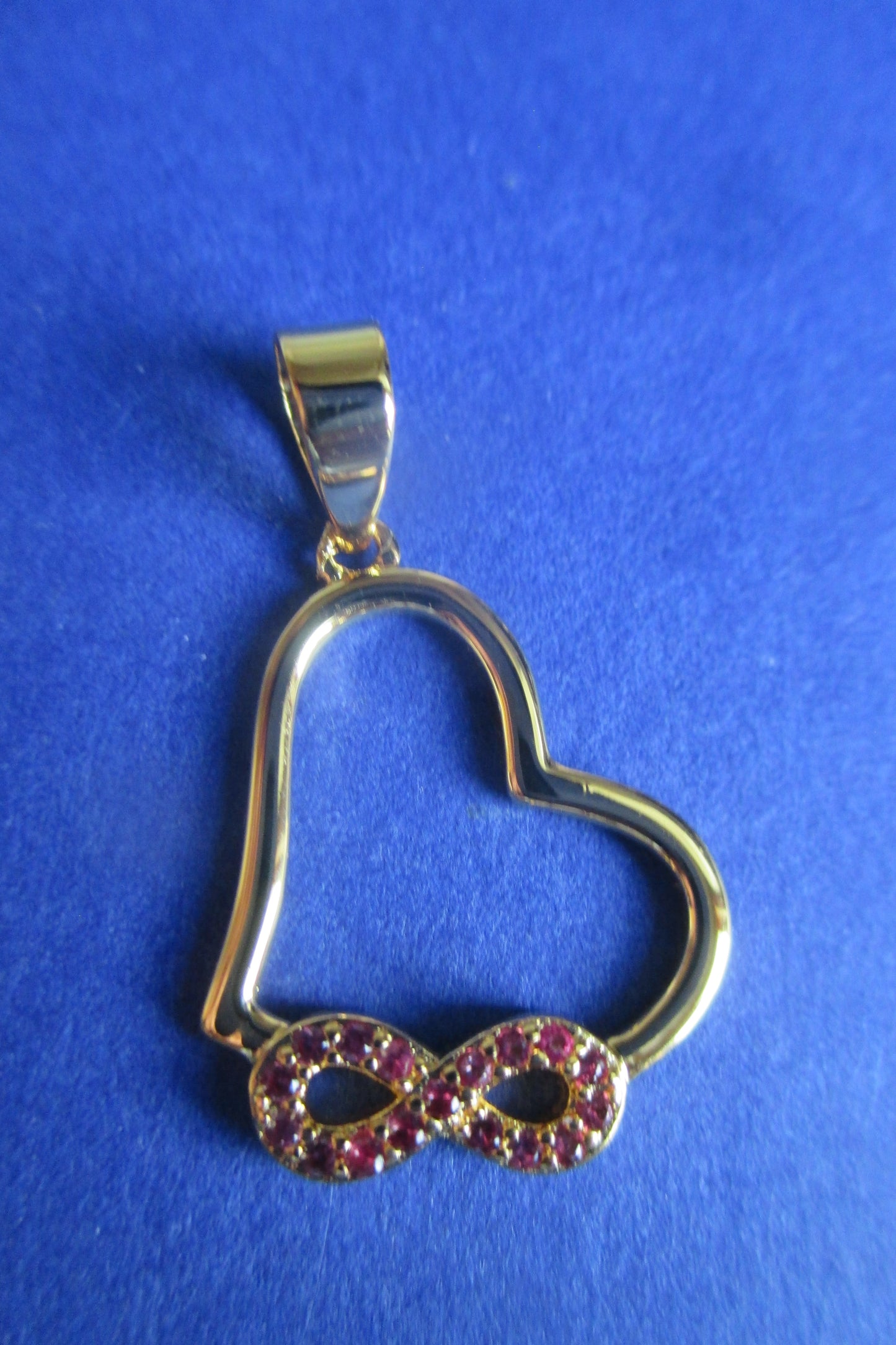 Gold plated Heart eternity  pendant with RED accents