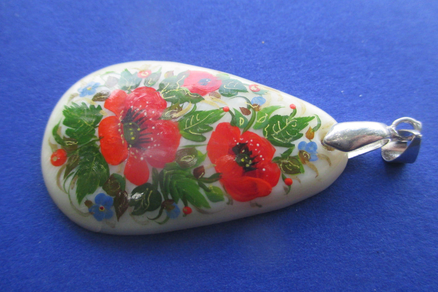 Flowers hand painted pendant