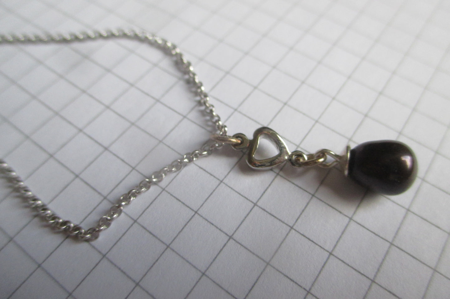 Black pearl pendant