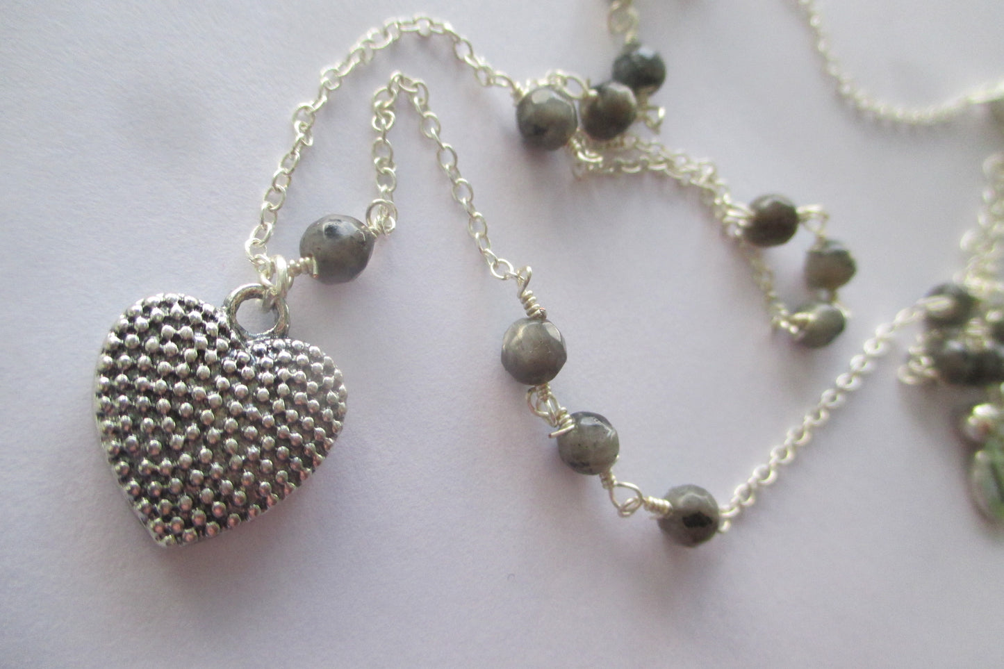 Heart accent necklace