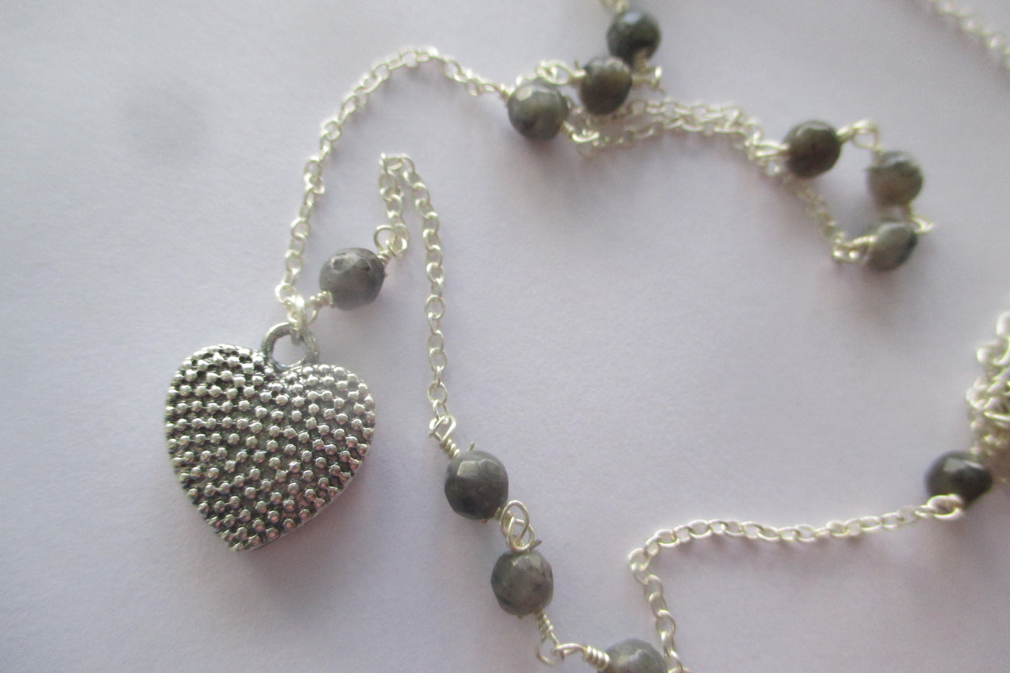 Heart accent necklace