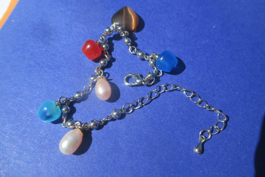 Venetian glass with pearl bracelet