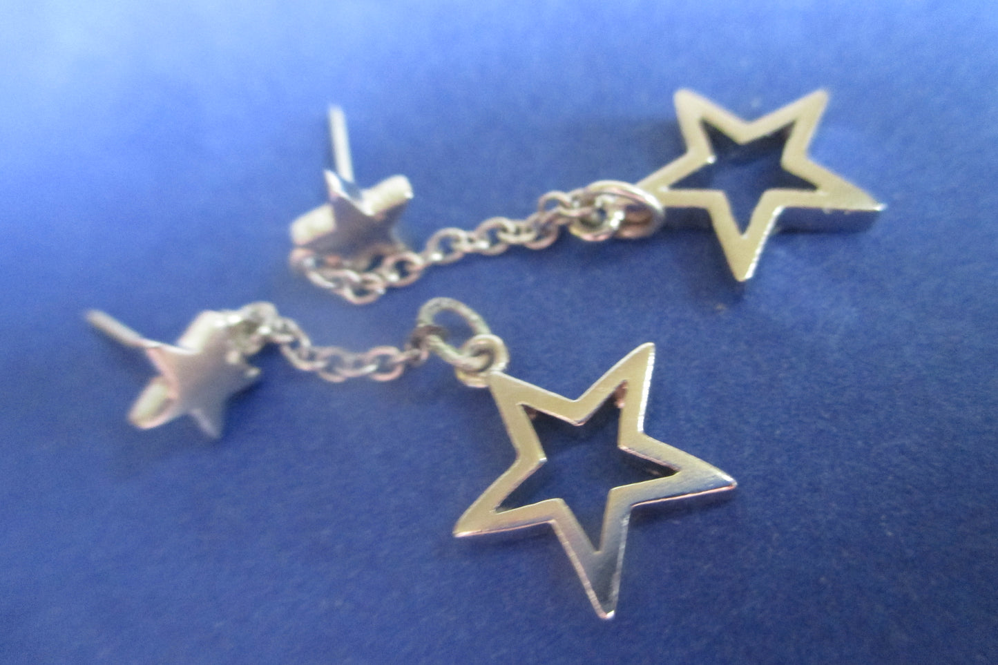 Silver stars stud earrings