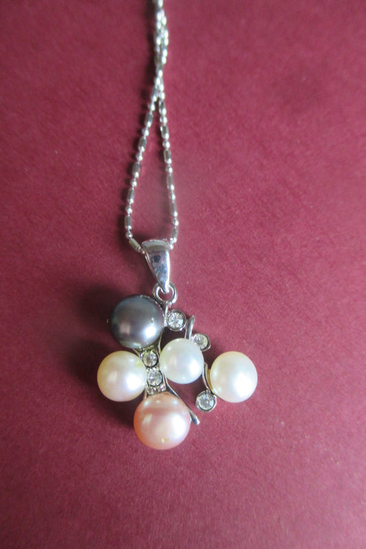 Multi-color Pearl pendant