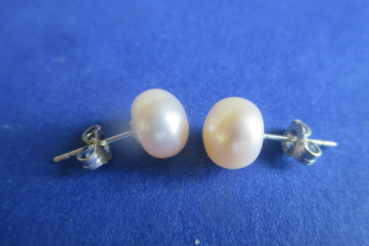 Pink pearl silver stud earrings