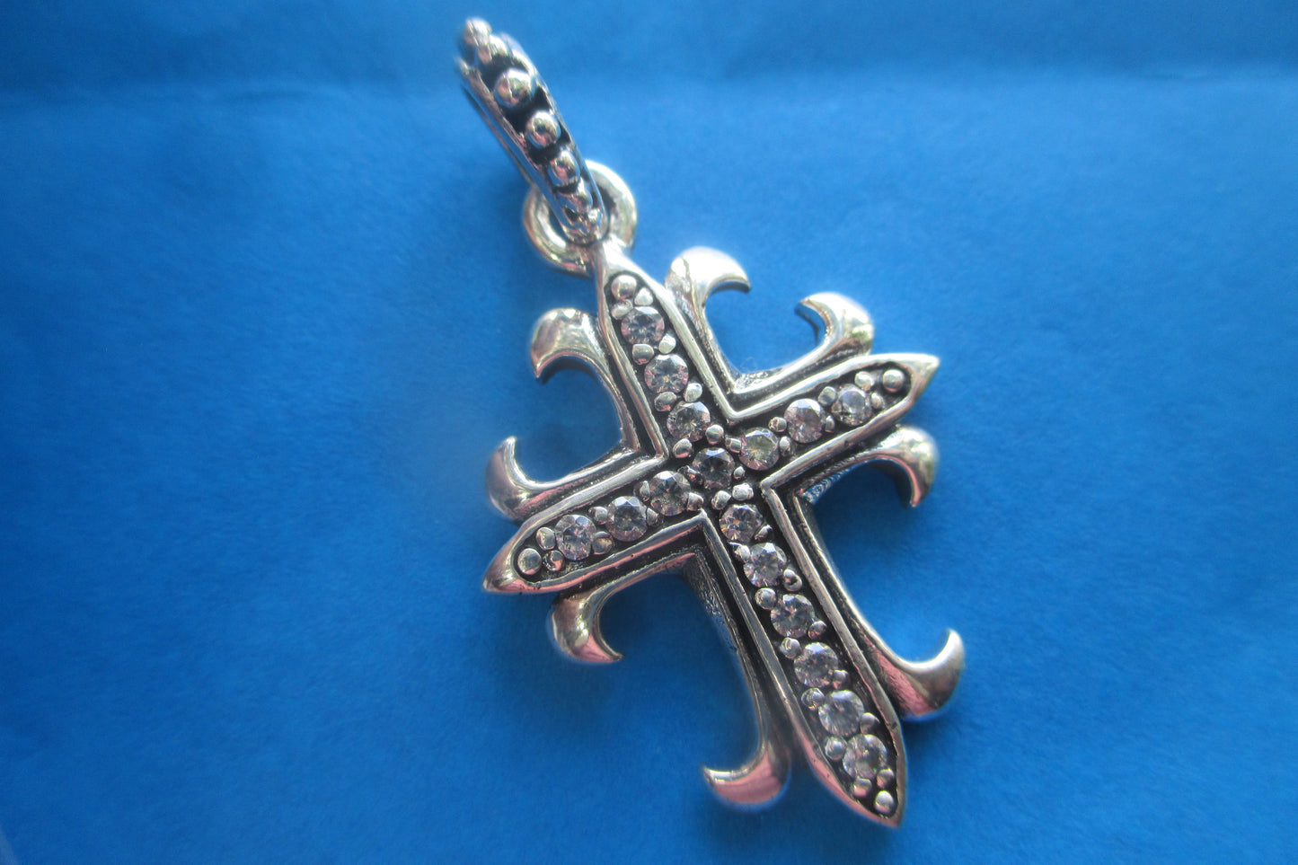 Cross pendant