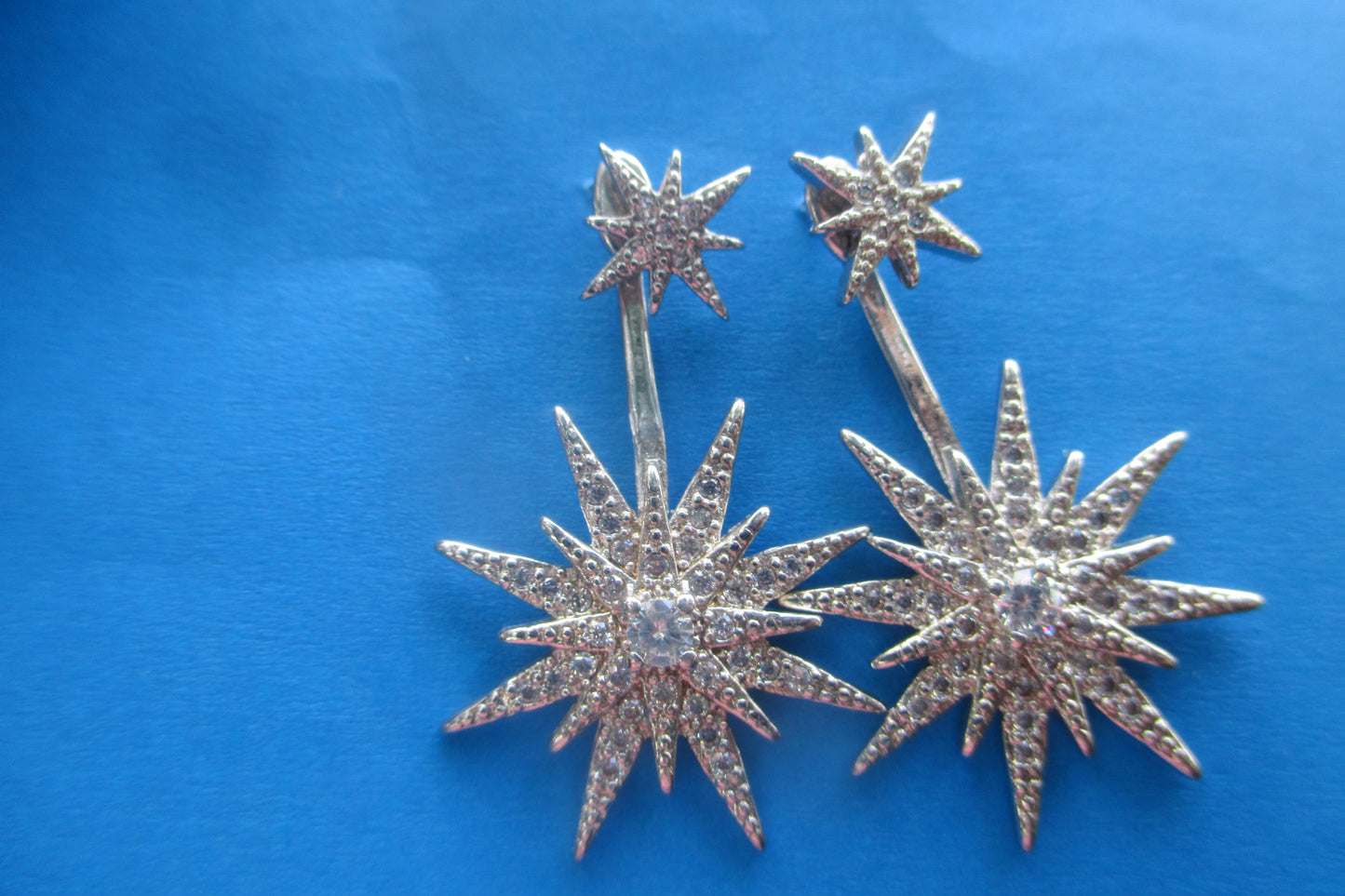 Star stud earrings