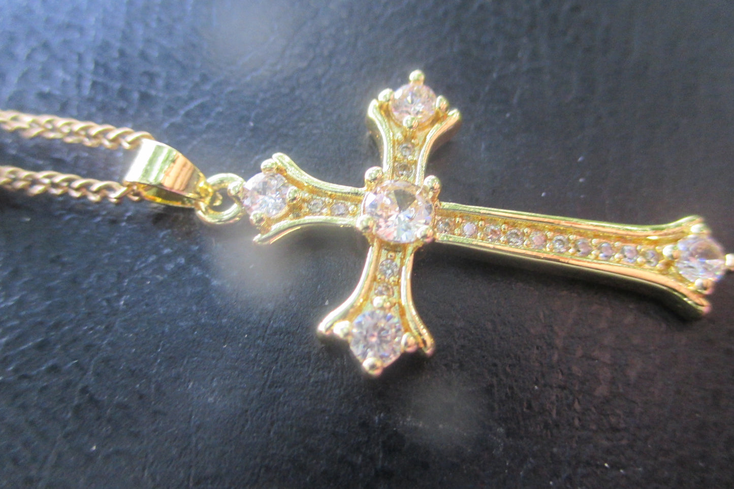 Accent cross pendant