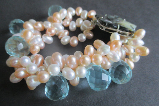 Freshwater pearl bracelet