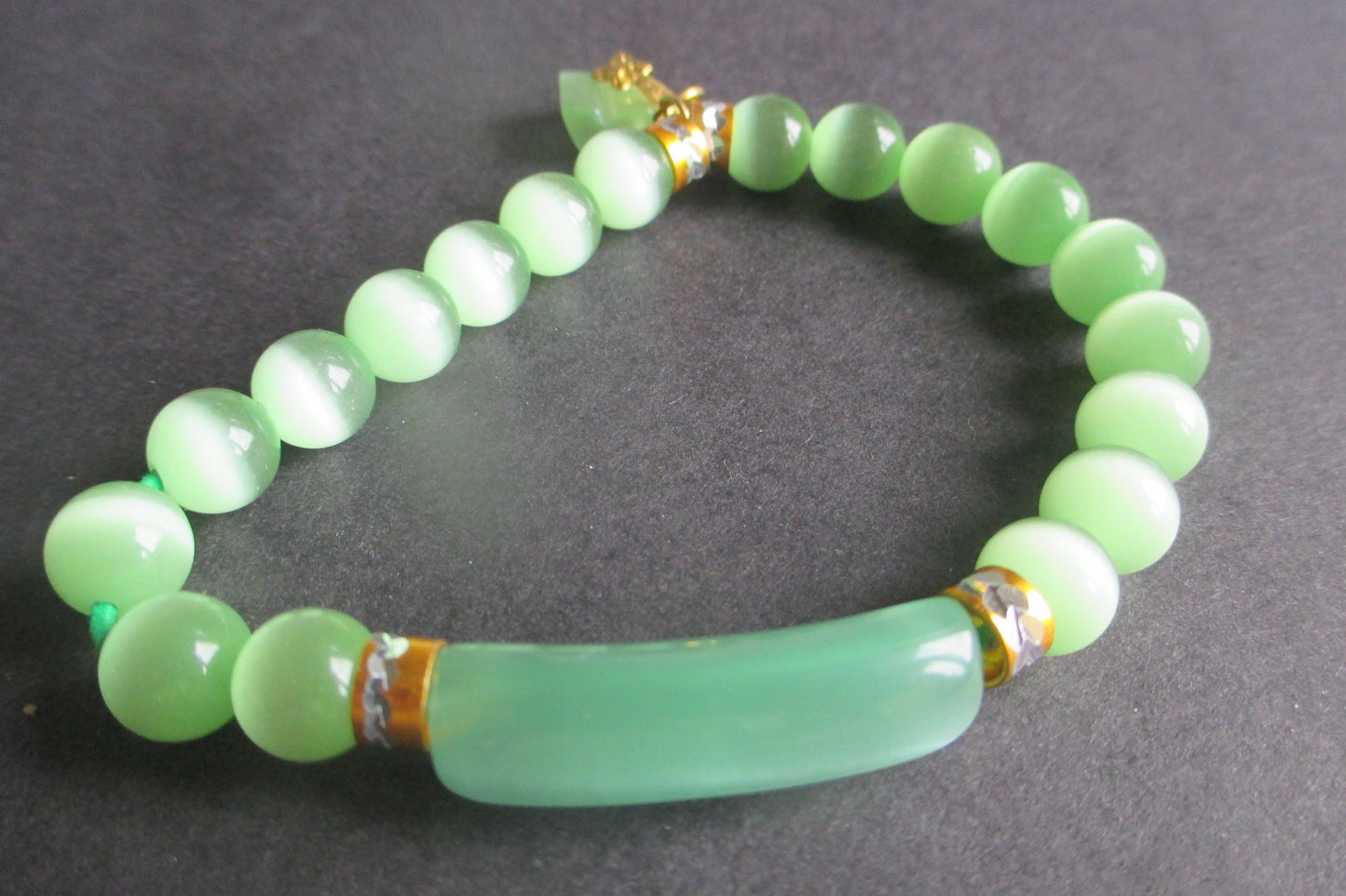 Jaipur design GREEN glass bracelet