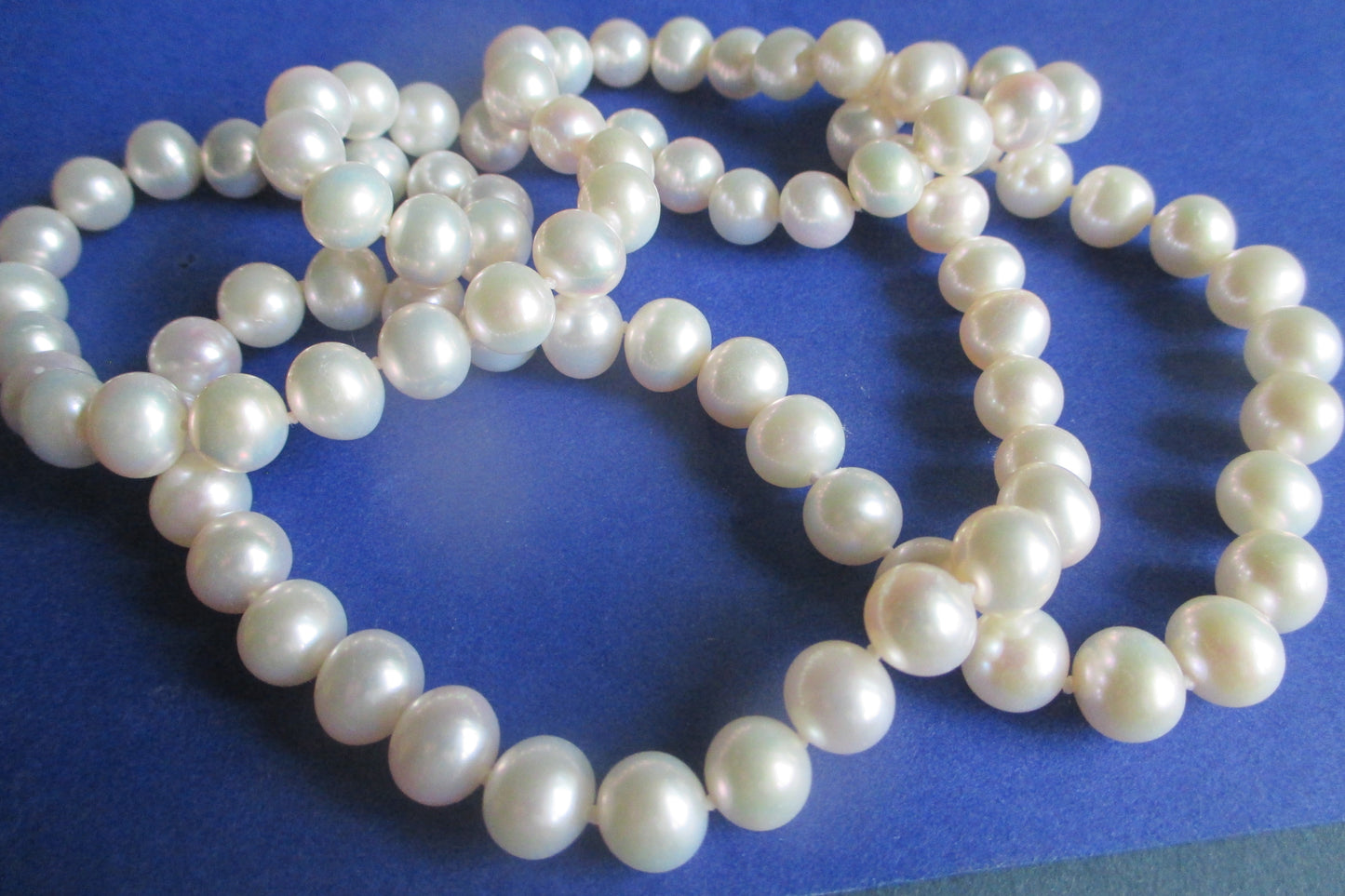 White Akoya pearl necklace