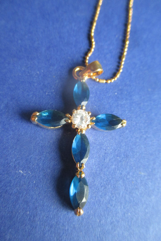 Cultured crystal Cross pendant