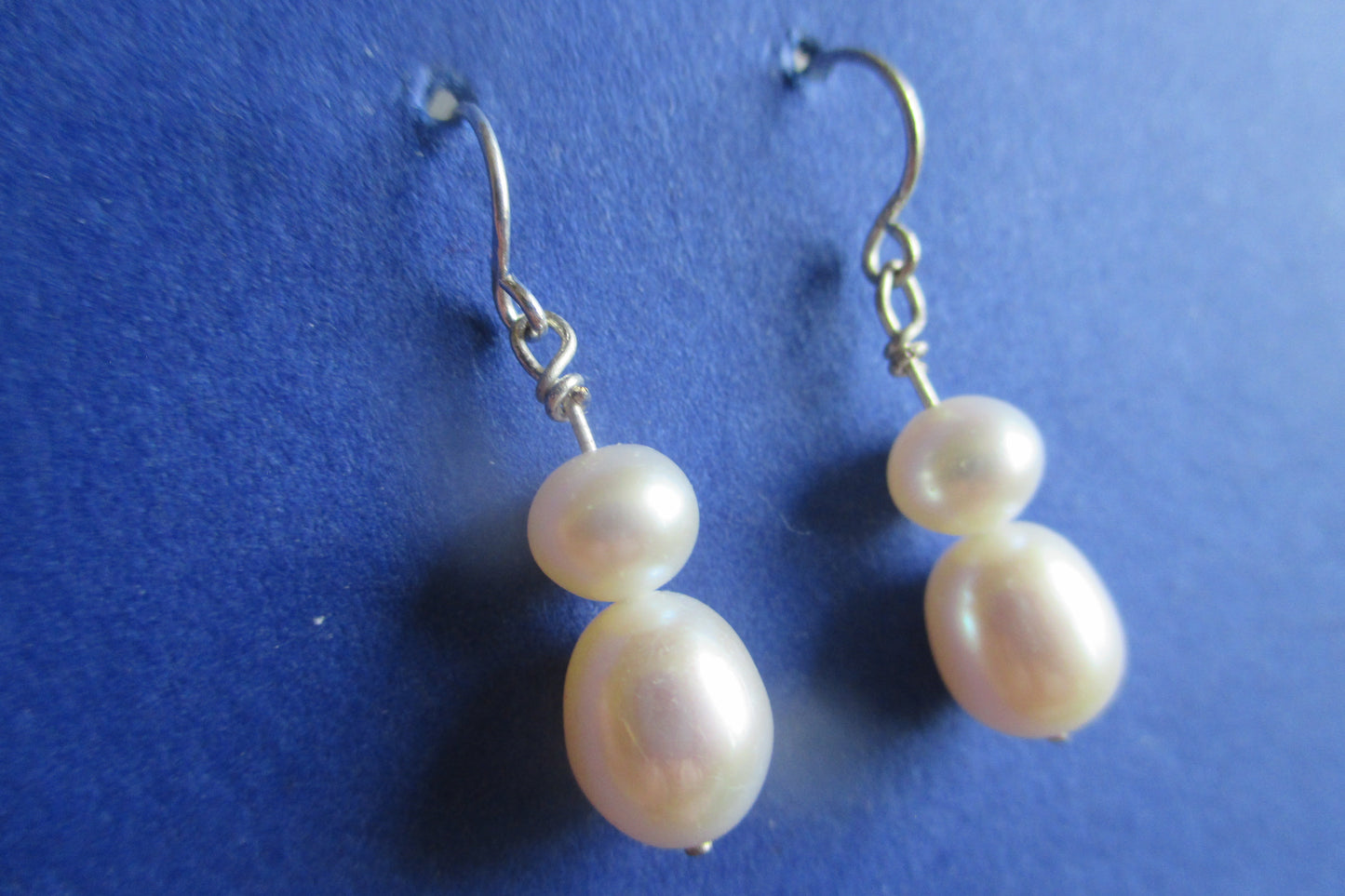 Silver pearls stud earrings