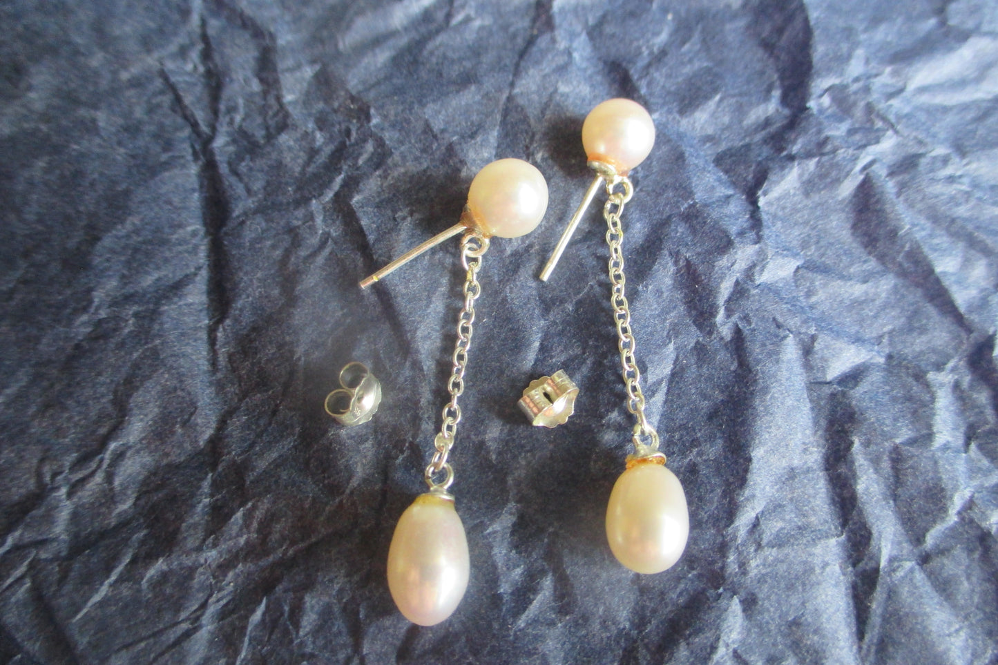 Silver pearl stud earrings