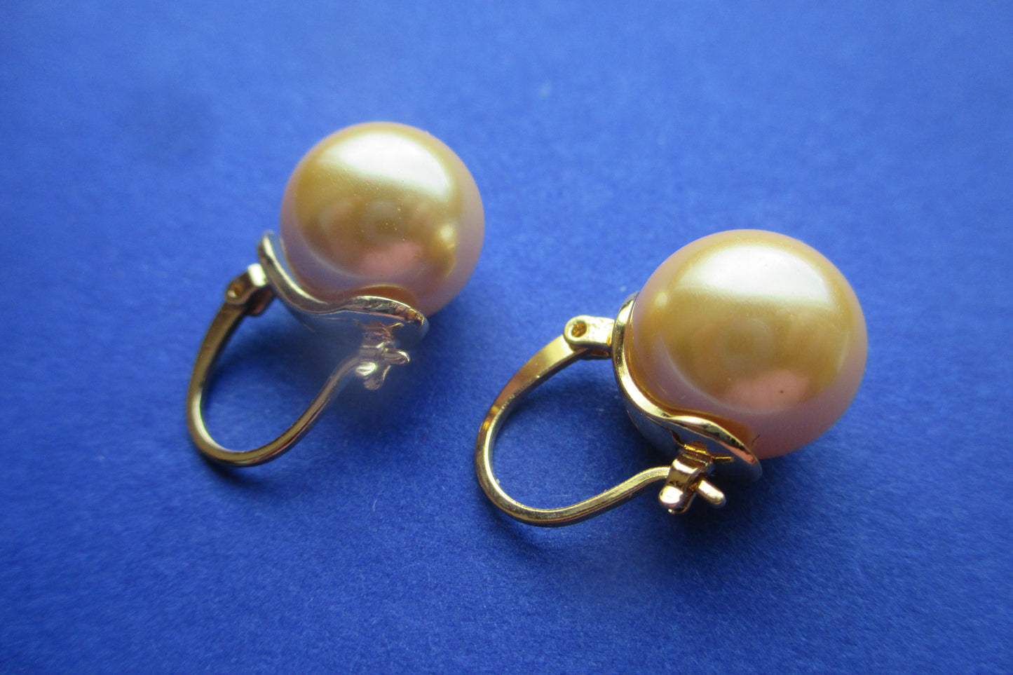 Pink clip pearl earrings