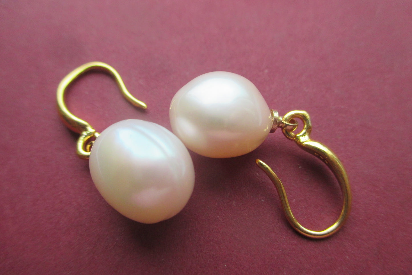 Pink pearl gold clip earrings